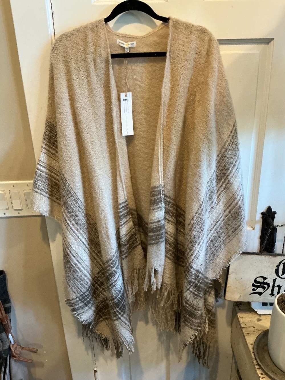 Woven Heart two tone poncho! Great for Fall! Brand new with tags. OSFM
